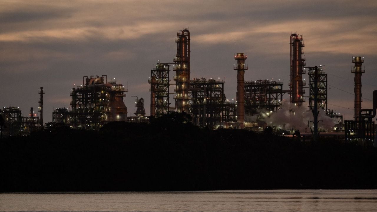 Incendio en la refinería Dos Bocas tras nombramiento del nuevo director de Pemex