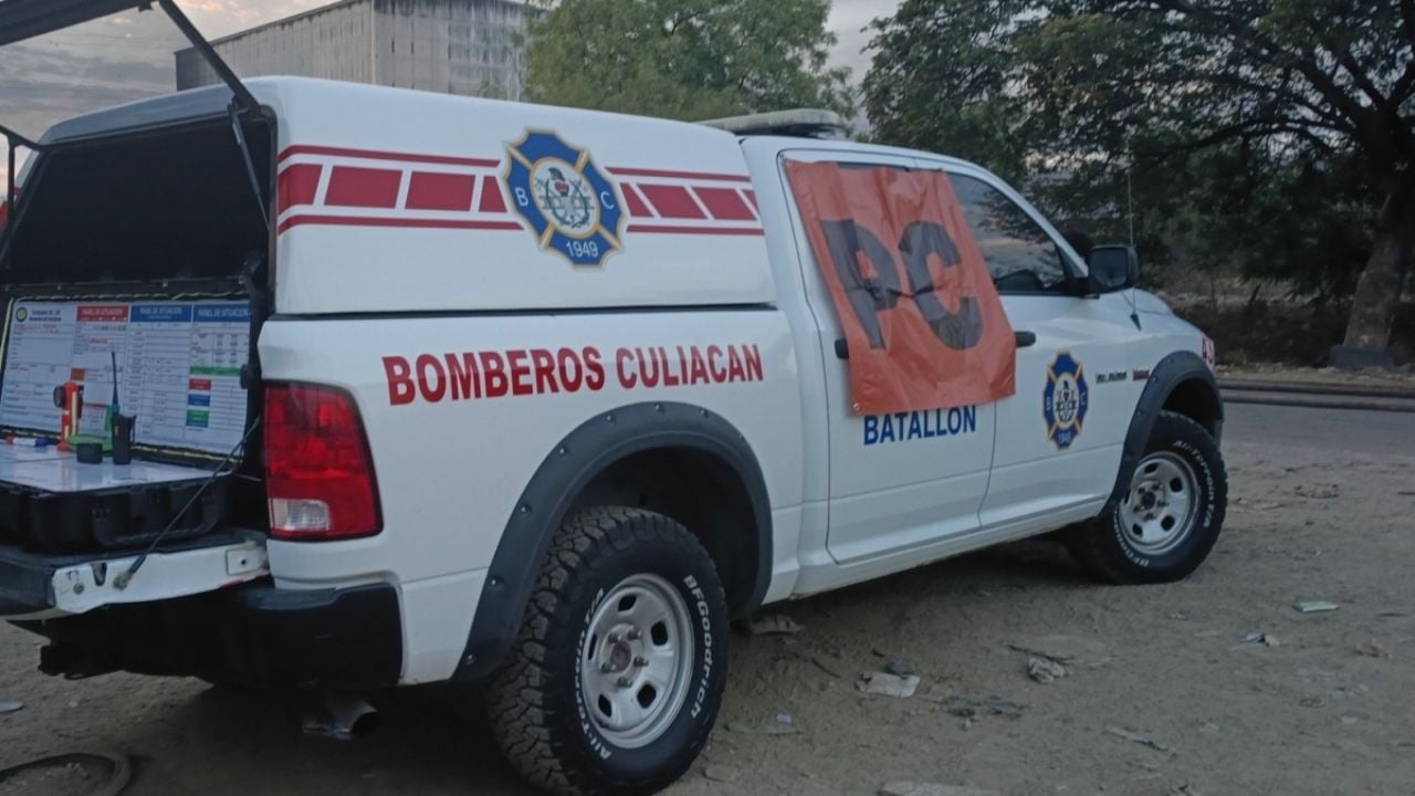 Incendio en pensión de vehículos de la fiscalía en Sinaloa