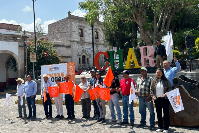Inicia rehabilitación de Av. Morelos Pte en Charo con inversión de 3.4 mdp