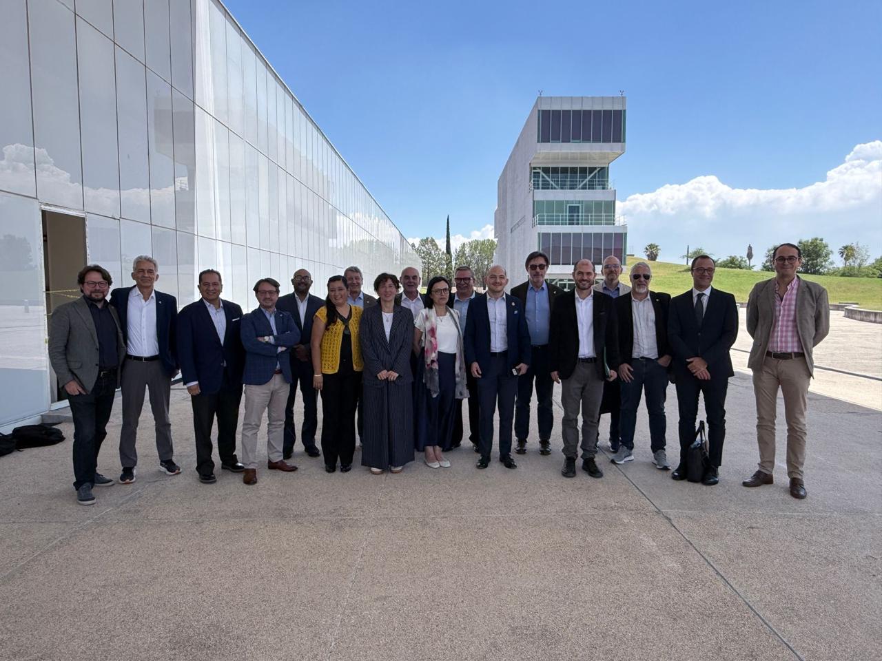 Italiana y NETVAL inician gira de trabajo en Veracruz para mejorar servicios