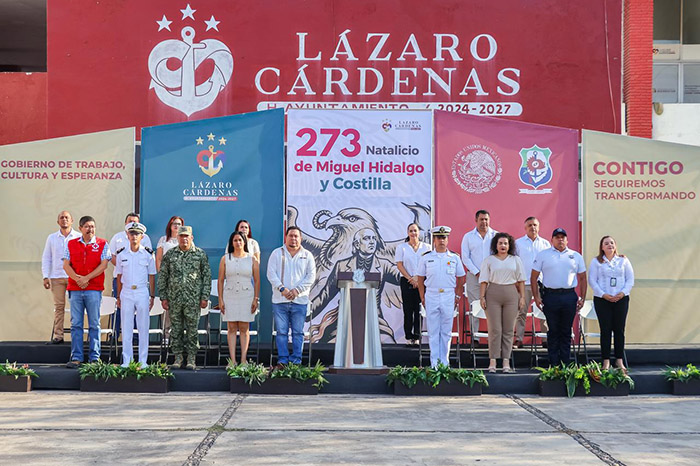 Lázaro Cárdenas conmemora 273° Aniversario del Natalicio de Miguel Hidalgo