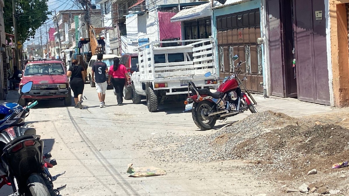León: Vecinos del Coecillo exigen finalizar obra que lleva seis meses