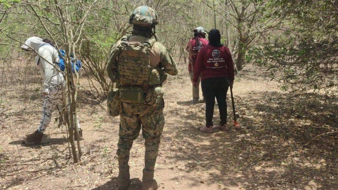 Madres buscadoras hallan a dos mujeres muertas en Mazatlán durante el fin de semana