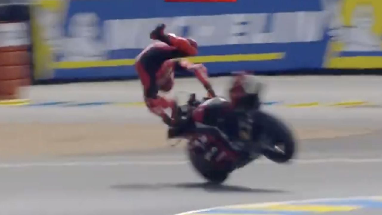 Marc Márquez sufre fractura en el pie tras escalofriante caída