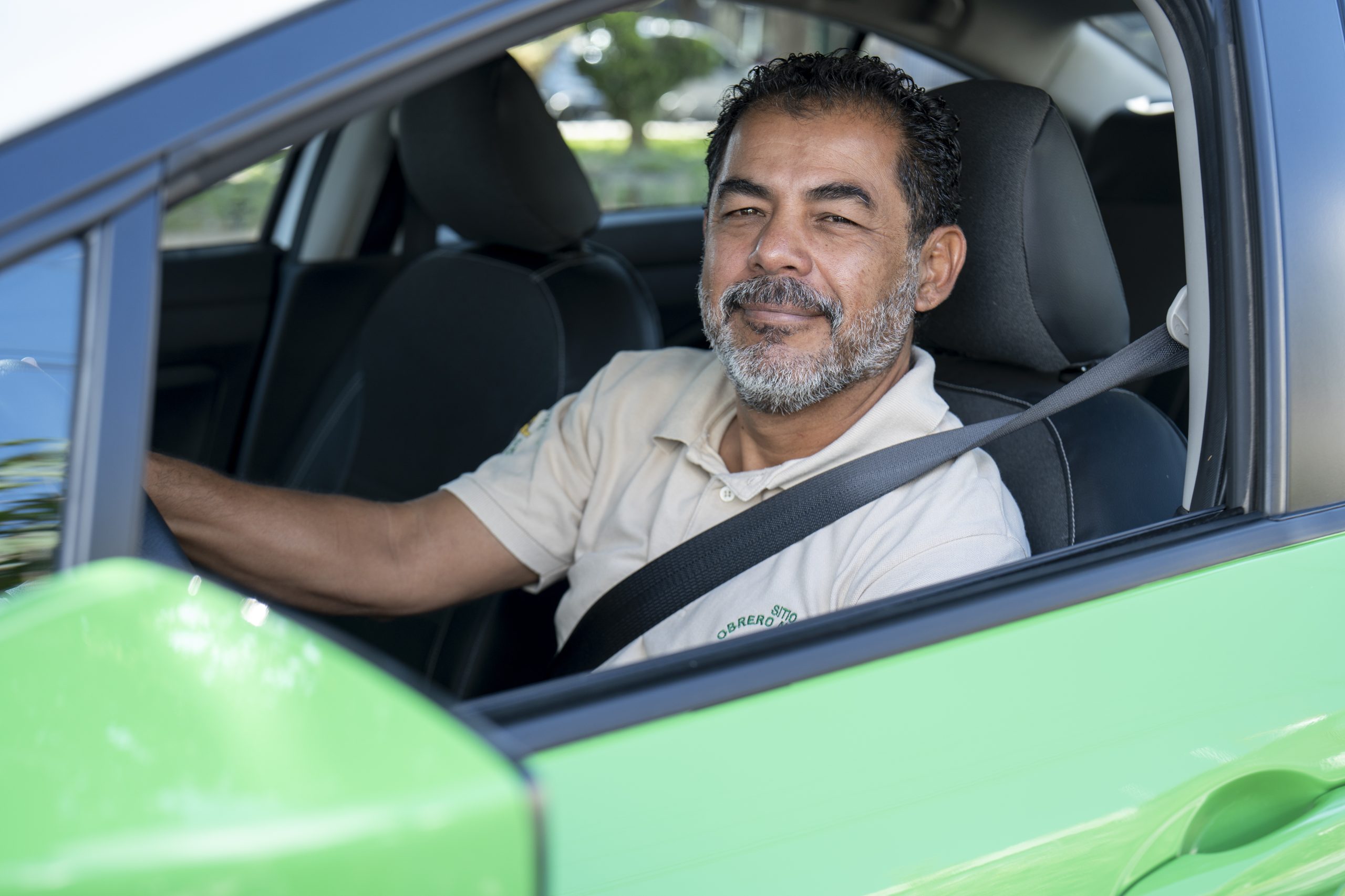Más de 70 taxistas de Guanajuato renuevan sus unidades con Tú Puedes