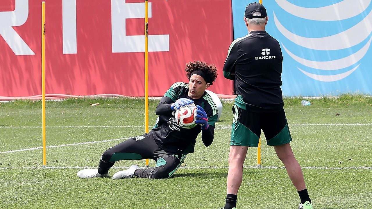 “Memo Ochoa: Defiende su llamado y aspira a titular en su sexto Mundial”