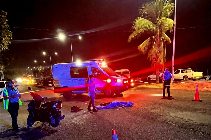Menor de 15 años fallece tras ser arrollada por tráiler en Lázaro Cárdenas