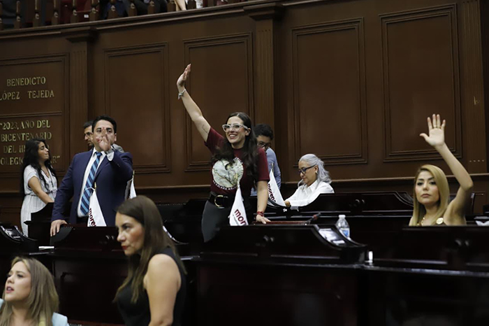 Michoacán establece faltas escolares justificadas por gestión menstrual en escuelas