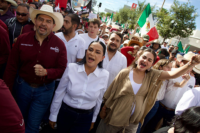Morena realiza manifestación en Chihuahua contra Maru Campos por colaboración con CIA