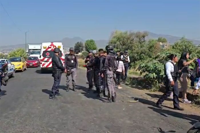 Motociclistas colisionan en Morelia; uno se precipita al Río Grande