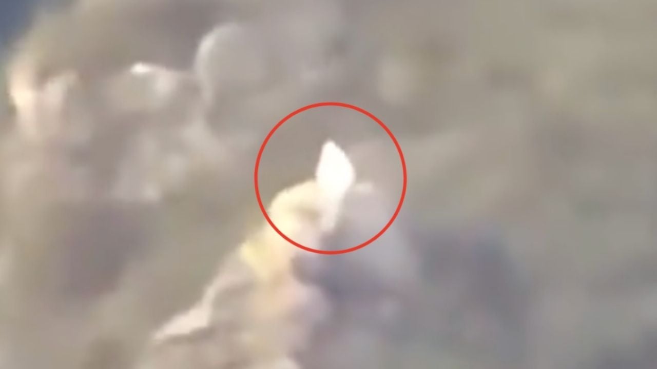 Mysteriosa entidad luminosa avistada en el Cerro de la Silla | VIDEO