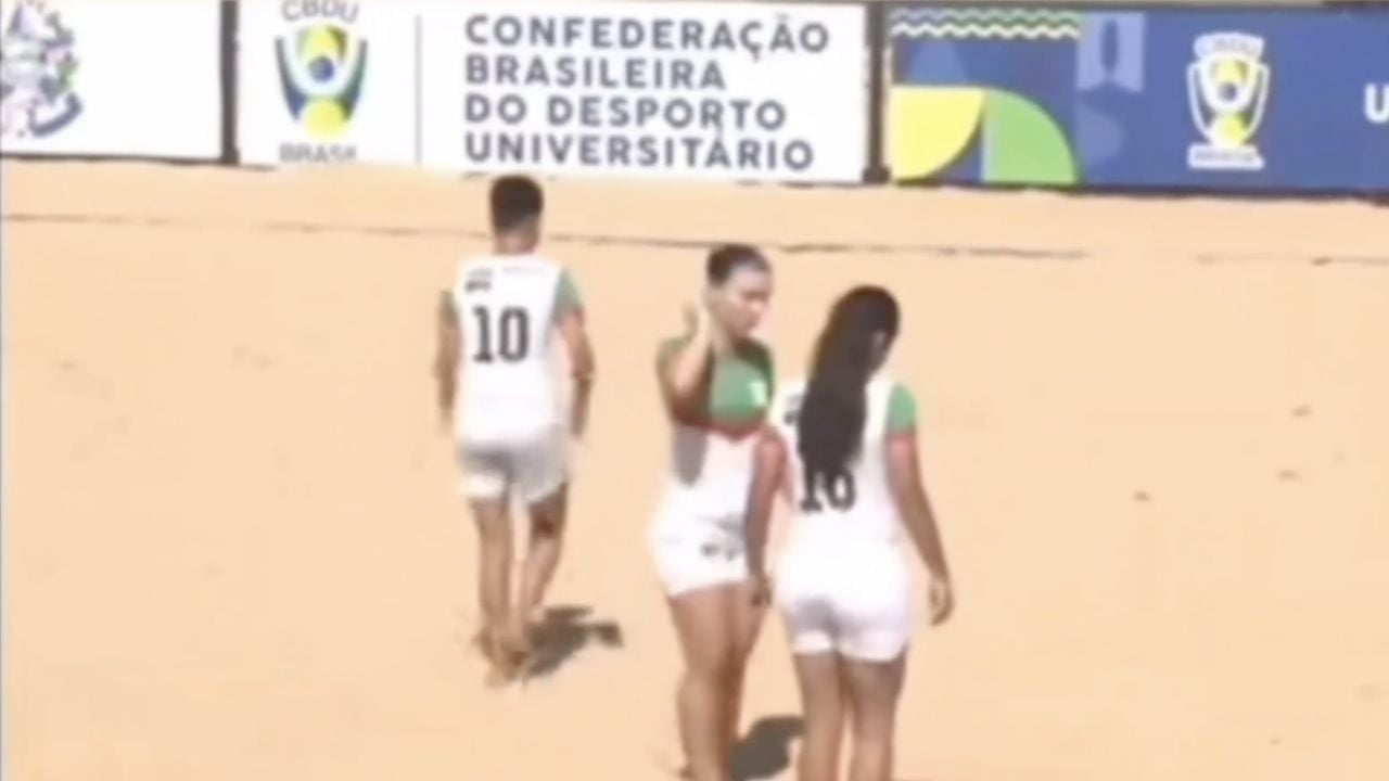 Narradores de TV hacen comentarios misóginos sobre futbolista de cabello corto