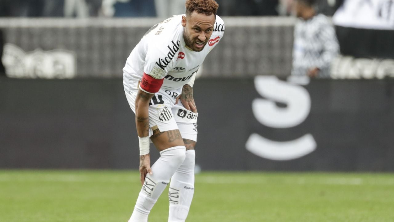 Neymar sufre lesión en la pantorrilla a tres semanas del Mundial