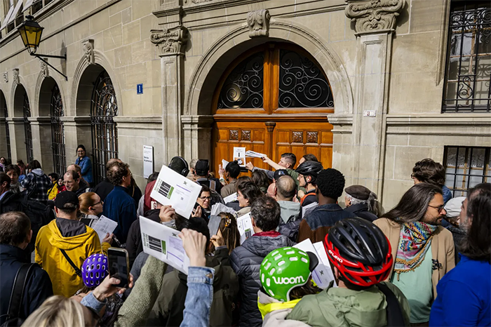 Organizaciones en [Ciudad/Estado] piden aplazar votación judicial por sesgos partidistas.