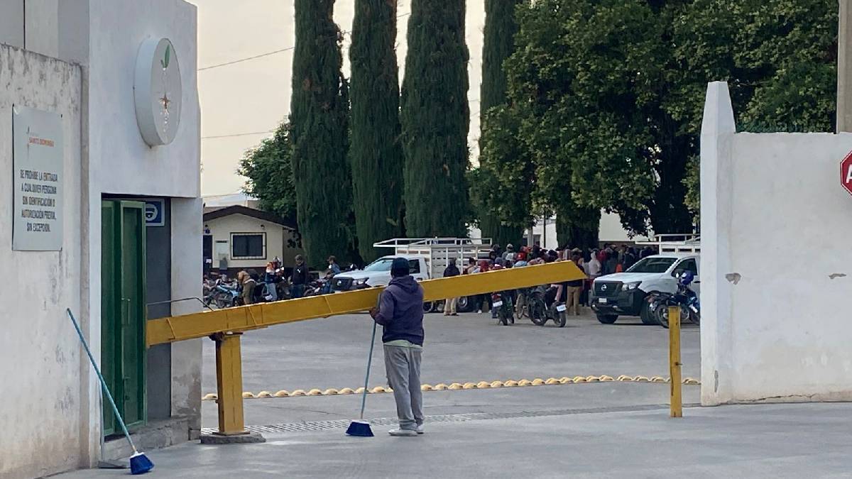Paro de trabajadores en X por incremento en tarifas de servicios