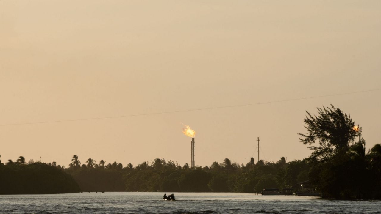 Pemex confirma "flama" en Dos Bocas durante labores de mantenimiento