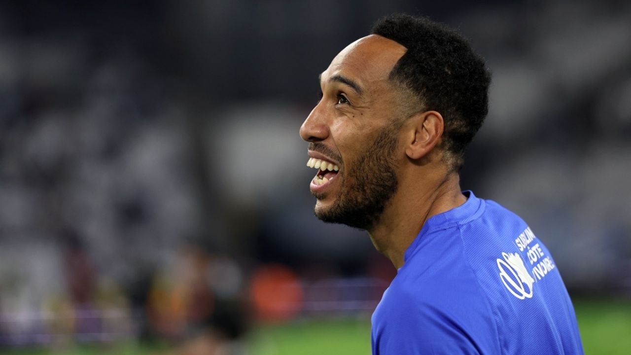 Pierre Aubameyang, suspendido por rociar a un trabajador del Olympique de Marsella