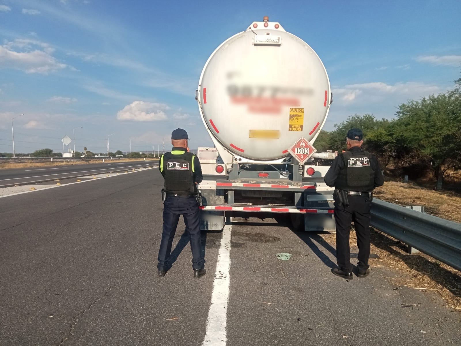 Policía Estatal de Caminos confisca 55 mil litros de hidrocarburo en Celaya