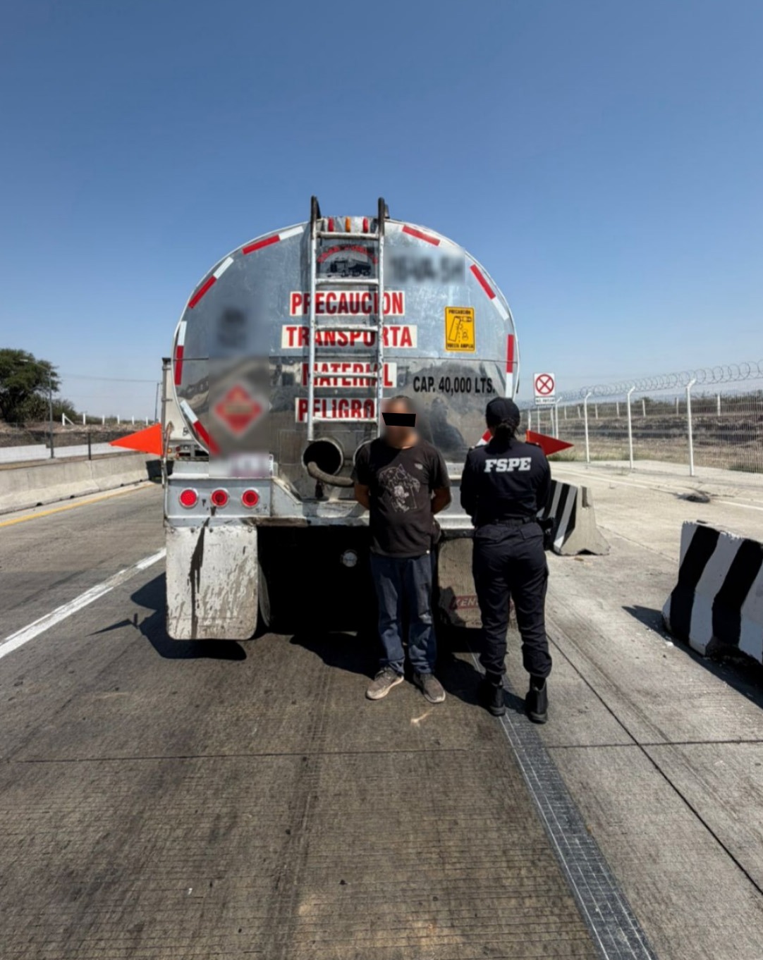 Policía Estatal de Caminos incauta 40 mil litros de hidrocarburo en Apaseo el Grande