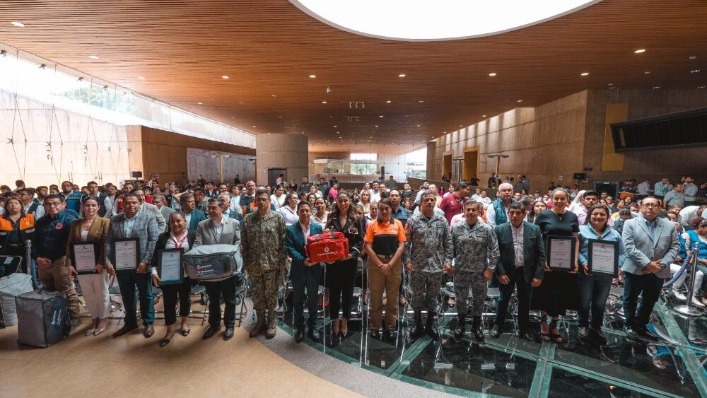 Reconocimiento a brigadistas y voluntarios por su labor en emergencias en Guanajuato
