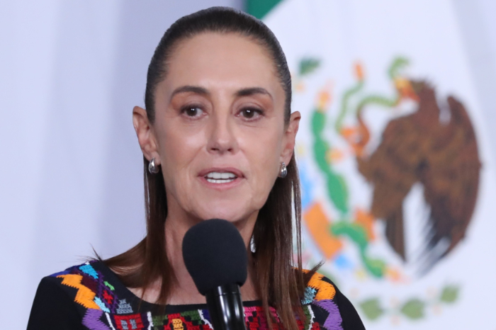 Sheinbaum firma acuerdo en CDMX para frenar alza en la tortilla