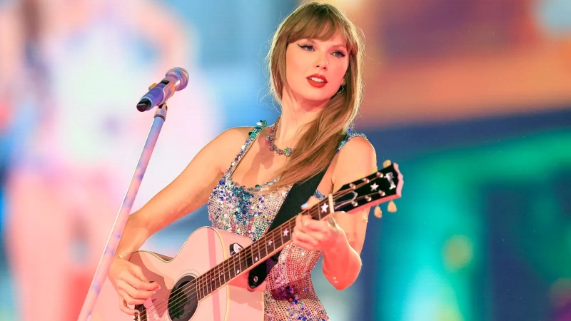 Taylor Swift protege su voz e imagen contra deepfakes mediante registro legal.