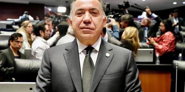 Tijuana: Enrique Inzunza solicita licencia y anuncia su sustituto en el Senado