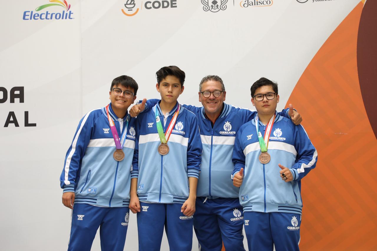 Tiro con arco y tiro deportivo obtienen medallas en la Olimpiada Nacional en [Ciudad/Estado]