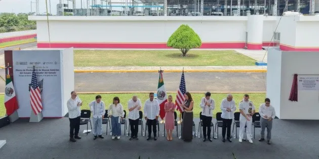 Chiapas: Sheinbaum inaugura planta de moscas estériles contra el gusano barrenador
