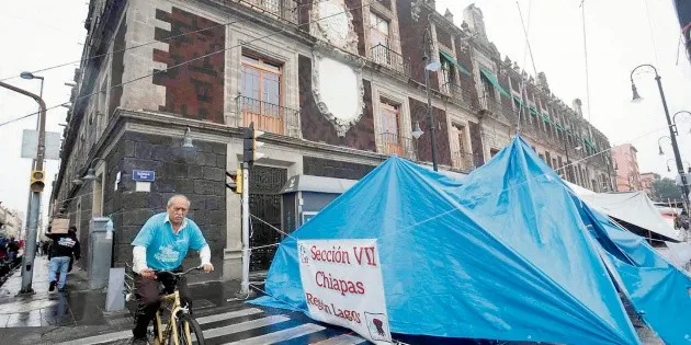 Ciudad de México: CNTE intensifica plantón ante insuficiencia de Usicamm