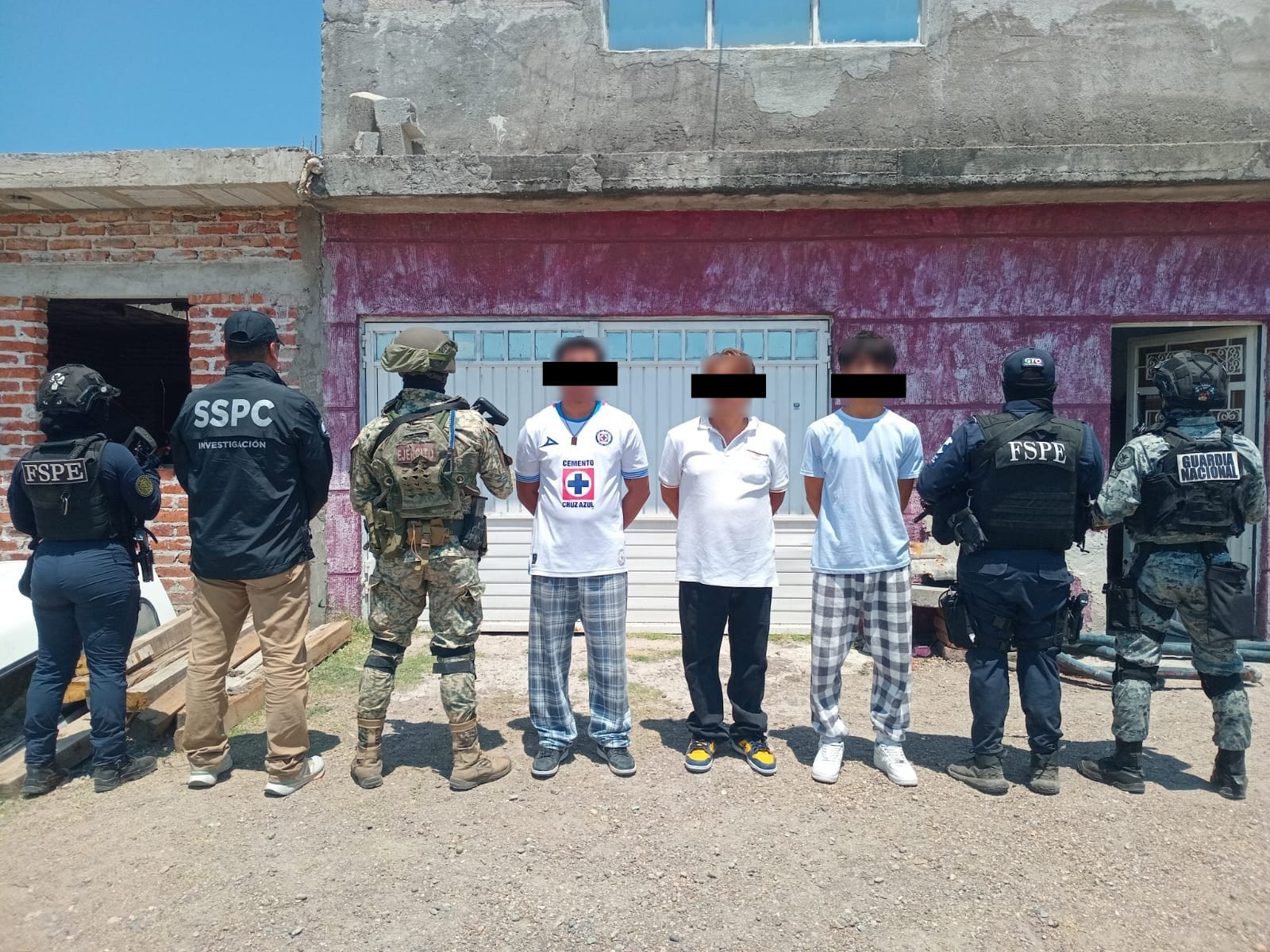 Cortázar: Aseguran 46 mil litros de hidrocarburo y equipo involucrado