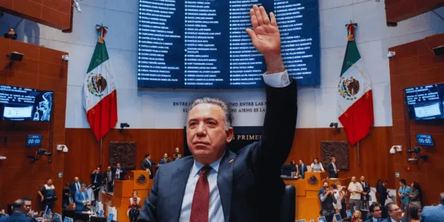 Culiacán: Enrique Inzunza reaparece tras 50 días de ausencia