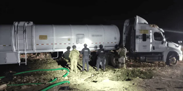 Guanajuato: Aseguran 110 mil litros de combustible y una pipa