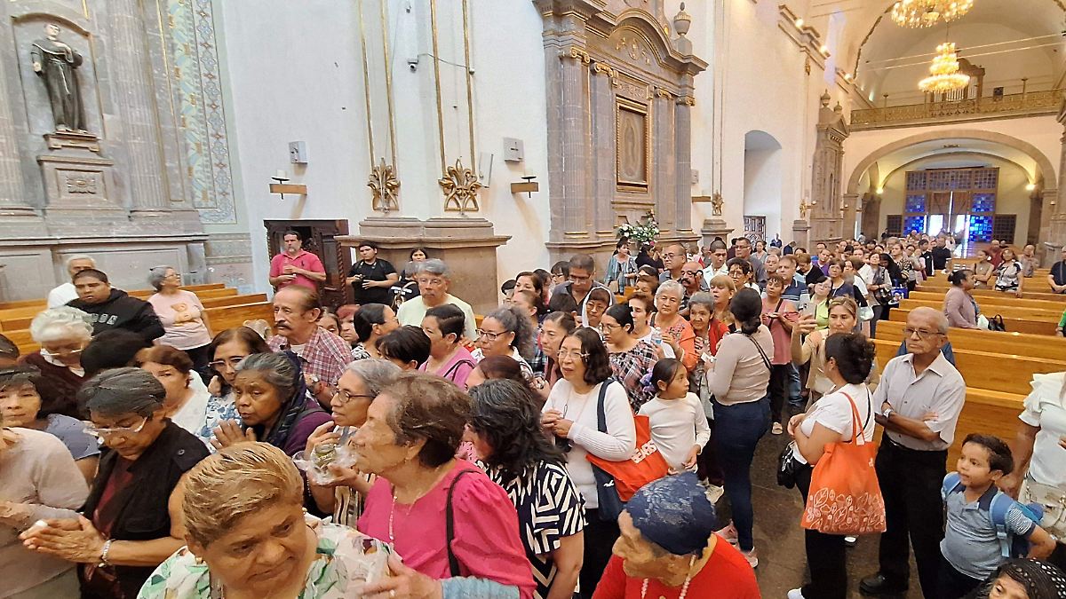 Irapuato recibe reliquias de San Charbel en misa para enfermos