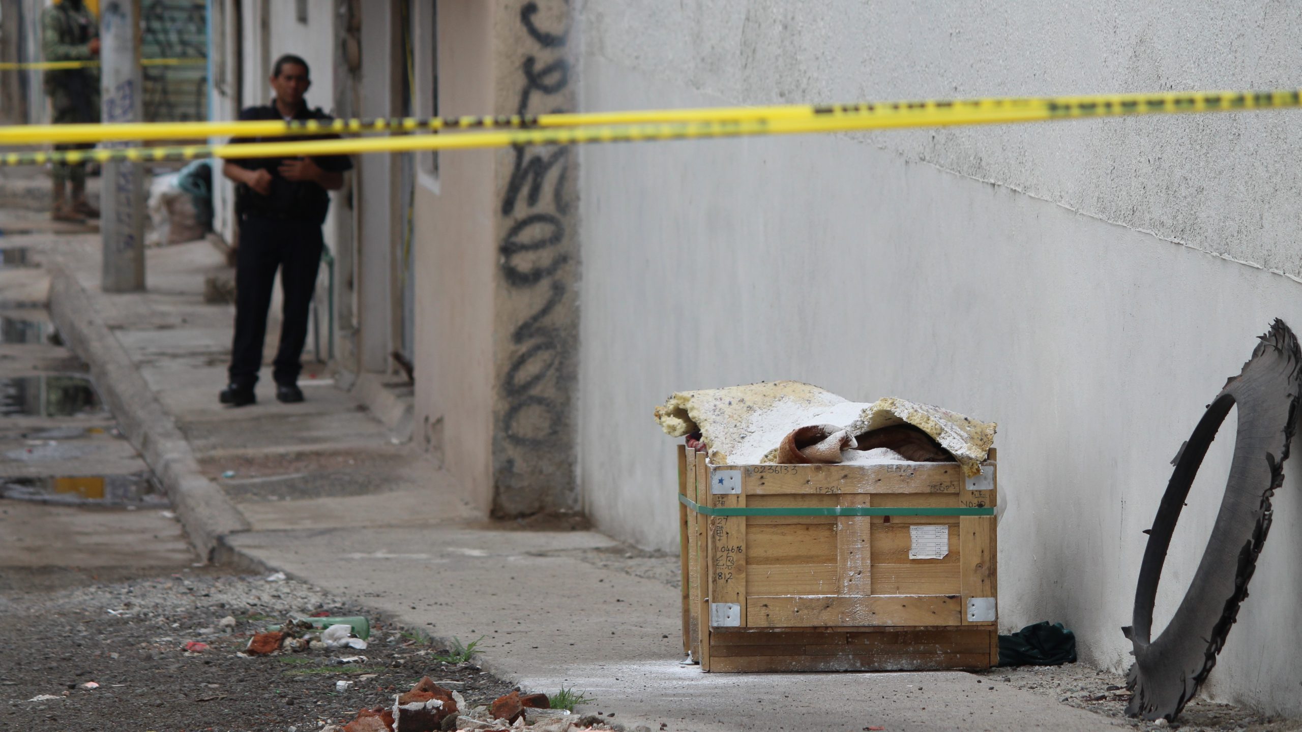 León: Encuentran cadáver mutilado en caja en colonia Santa Clara