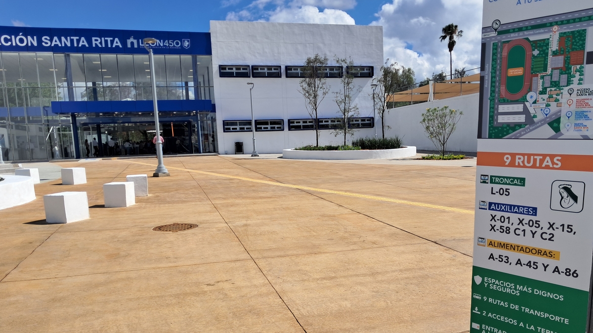 León: Nuevo paradero seguro de transporte público en Santa Rita