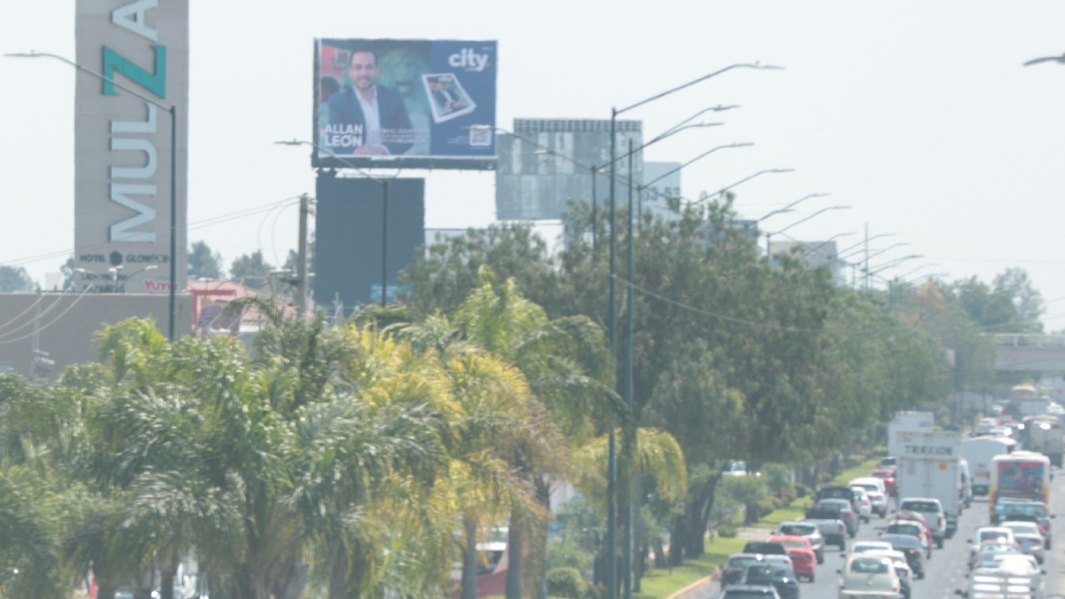 León: Solicitan investigar uso de espectaculares para promover a Allan