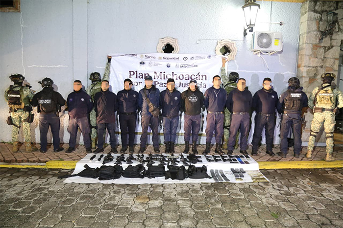 Morelia: Detienen a 9 impersonadores de policías con armas y drogas