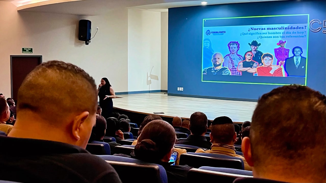 Profesionalizan policías de 46 municipios para atención digna y de género