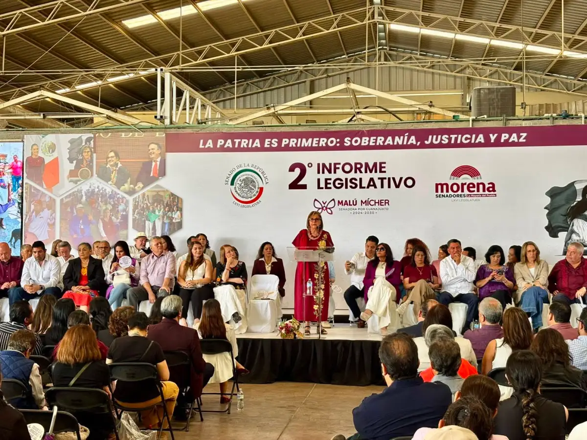 San Miguel de Allende: Funcionarios asisten al informe de Malú Micher