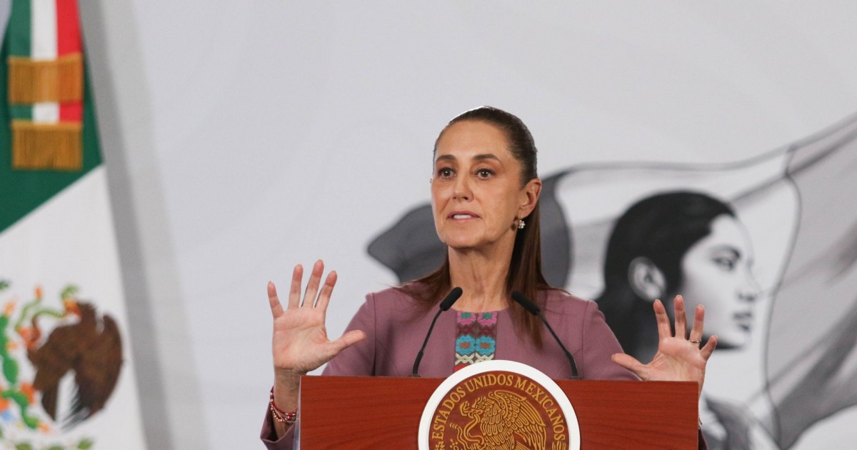 Sheinbaum desmiente entrevista falsa de Carlos Monsiváis sobre AMLO