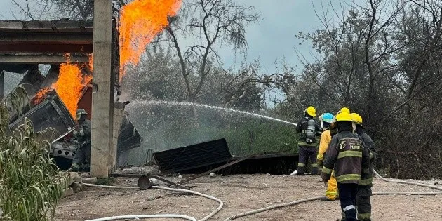 Tepeaca: Explosión de pipas de gas obliga a evacuar a 2 mil personas