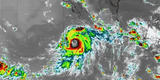 Baja California: Huracán Genevieve categoría 4 traerá lluvias intensas