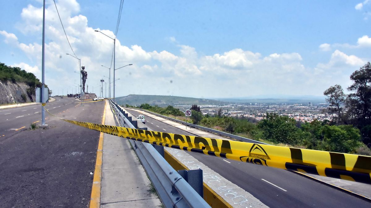Cierran mirador del Cuarto Cinturón tras accidente mortal y permanece acordonado