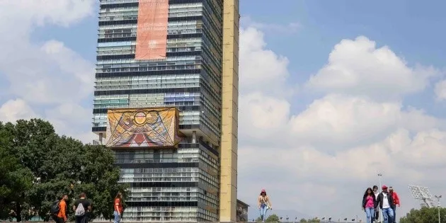 Ciudad de México: Aspirantes a la UNAM piden examen presencial tras irregularidades