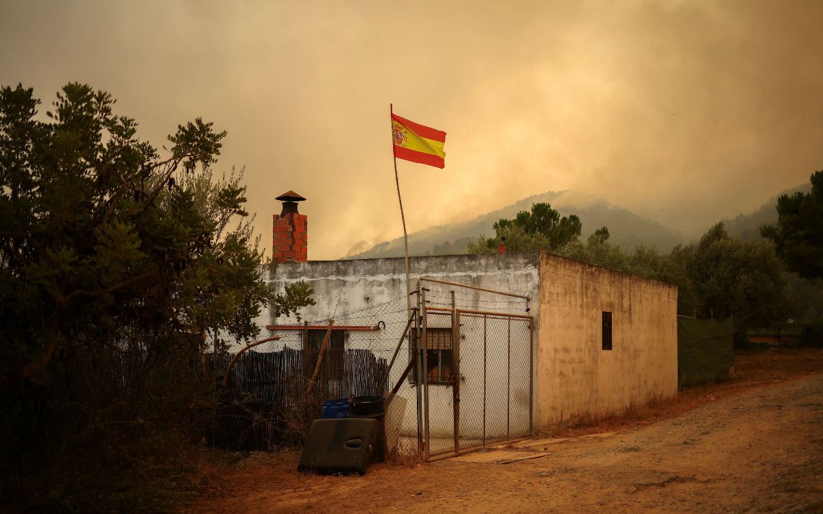 Europa enfrenta crisis de incendios que afecta a 390 mil personas