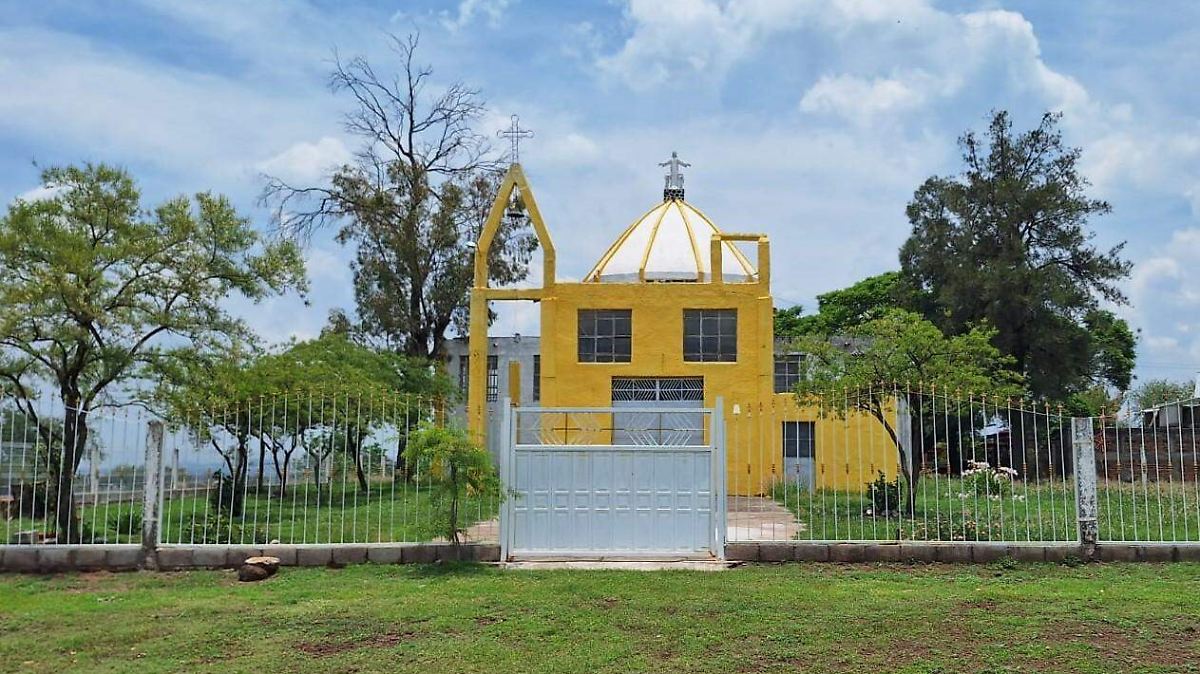 Félix Alcocer Negrete promueve la construcción del Templo del Dulce Nombre en Abasolo