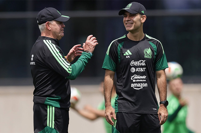 Fútbol: Rafa Márquez debuta como seleccionador de México contra Colombia