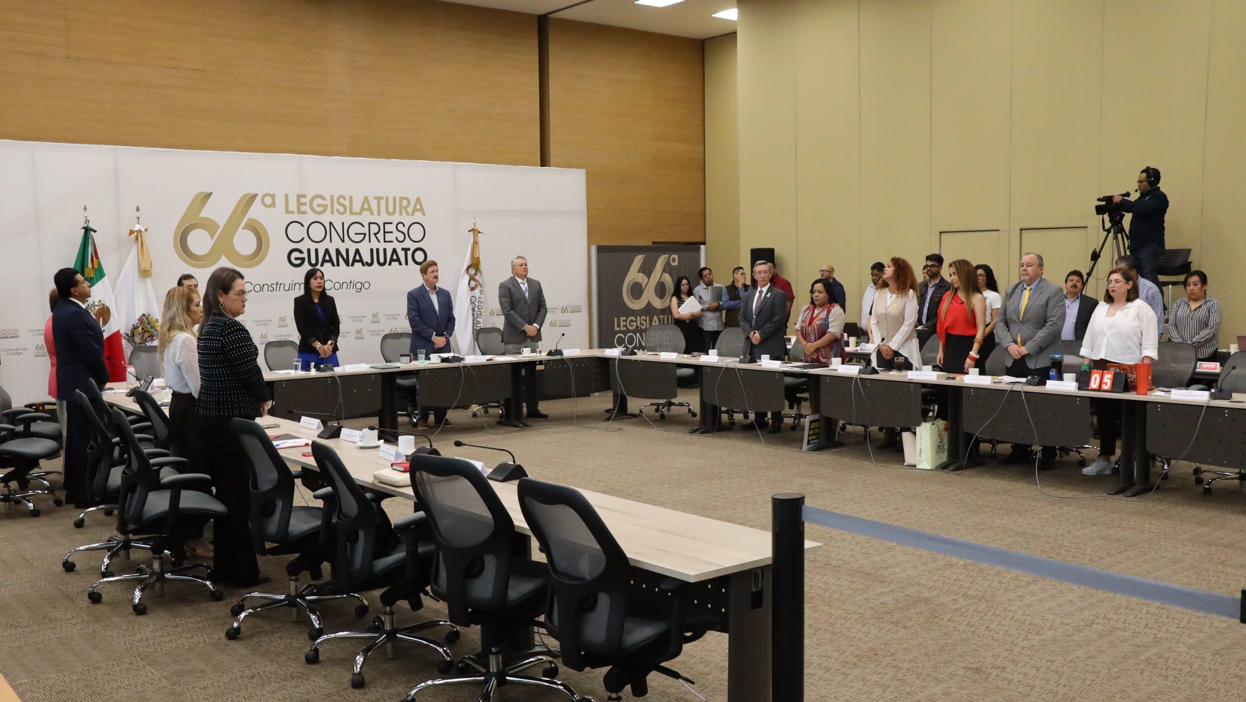 Guanajuato: Congreso rinde minuto de silencio por migrante asesinado por ICE