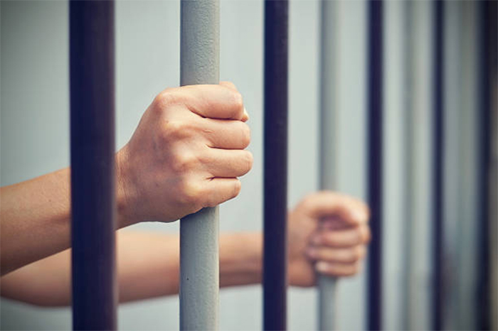 La Piedad: Vinculan a adolescente por portación de arma y drogas
